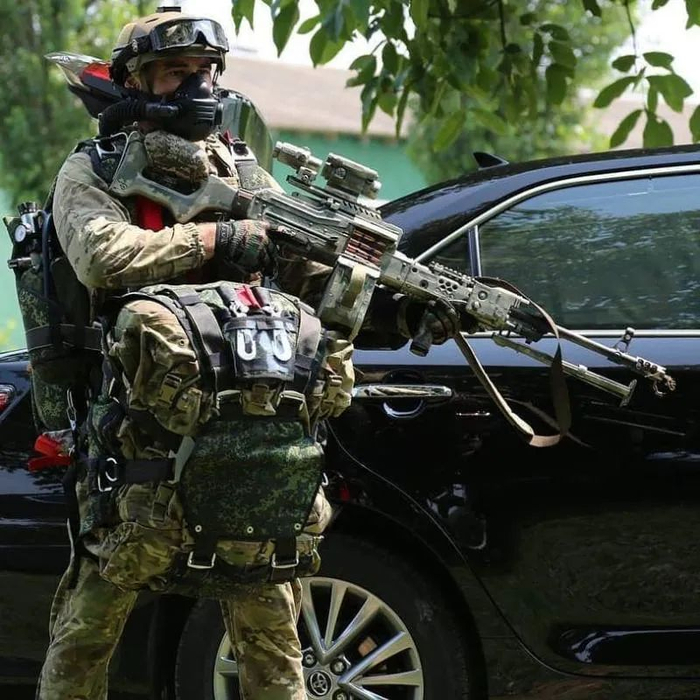 狙击手多枪脱靶,问题为何?|卢旺达|哈萨克斯坦|特警_新浪新闻