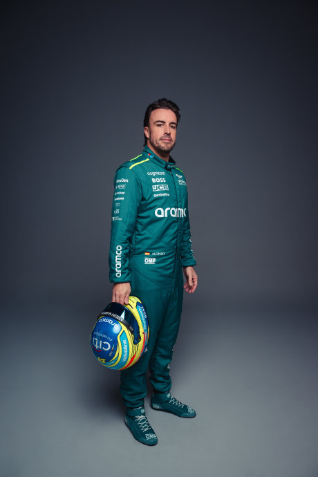 阿隆索和斯托尔的2024赛季定妆照|哈维·阿隆索|斯托尔|f1_新浪新闻