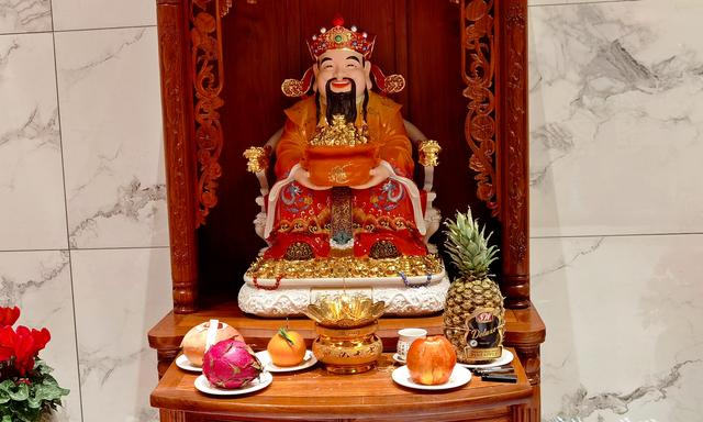 大年初四接财神,牢记:1要说,2要吃,3要做,忌4事,龙年财运旺