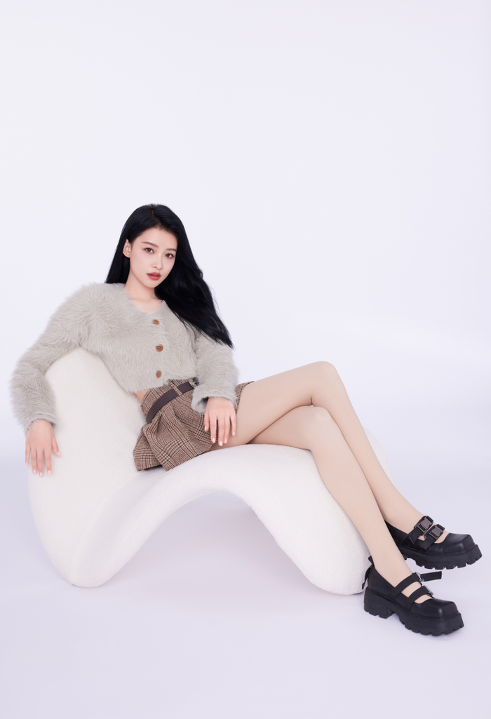 光腿露背走红毯,真以为女明星很抗冻?人家穿得可比你!