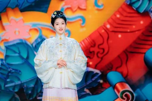 当关晓彤在春晚穿上明制汉服|汉服|历史|关晓彤_新浪新闻