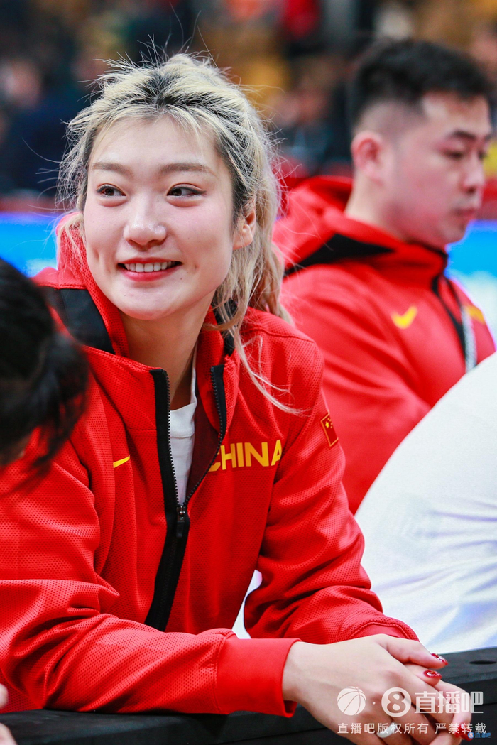 3分!段冉:李梦是中国女篮的定海神针 她是进攻