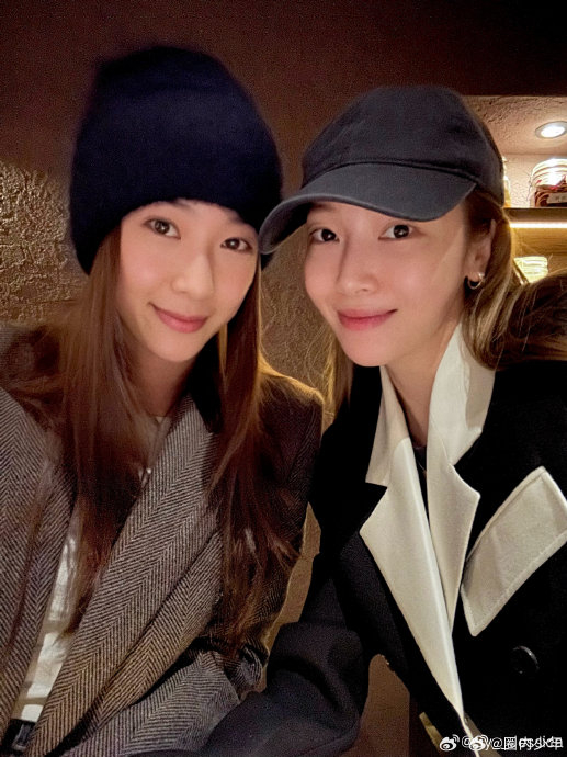 很漂亮的郑氏姐妹!郑秀妍郑秀晶的新年合照