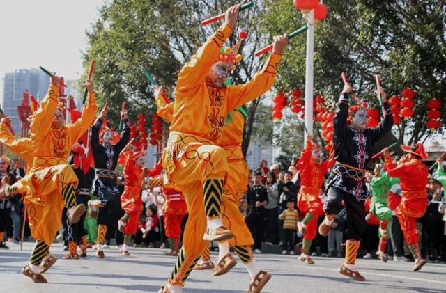 视频图集我在广东过大年国家级非遗项目英歌舞燃爆英德