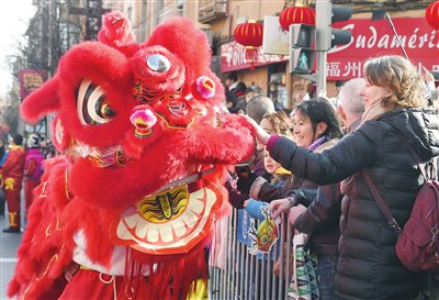 龙年春节庆祝活动在多国举行图