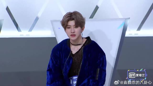 王嘉尔清唱《巴比龙》,烟嗓狙击真不是盖的,又苏又!