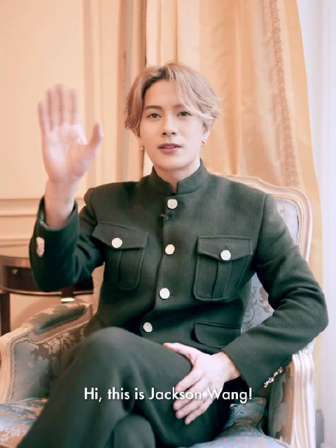 got7王嘉尔红色相机更新