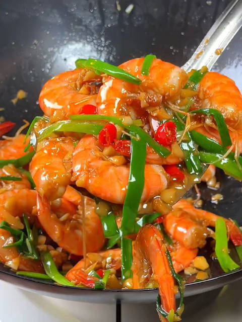 油爆蒜蓉虾正确做法蒜香浓郁操作简单做给孩子吃吧