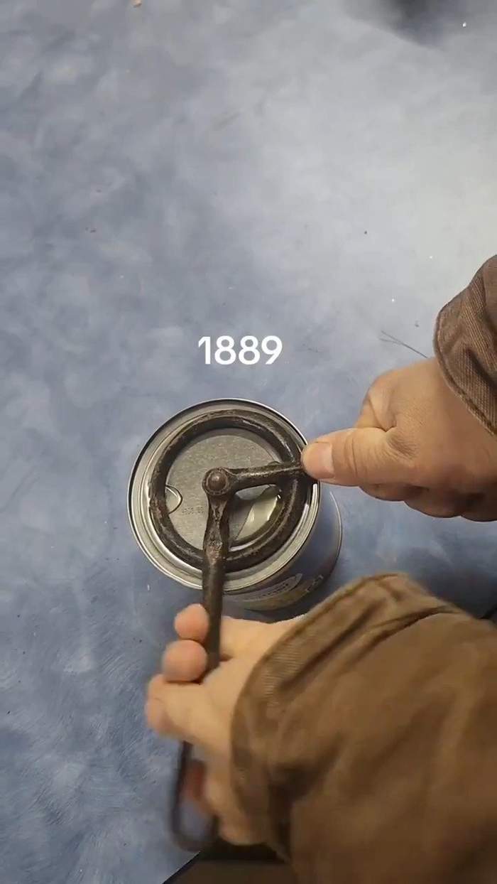 各个年代的开罐器