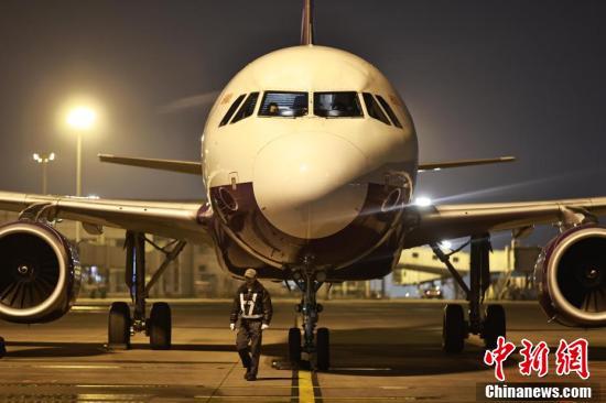 重慶航空公司加大飛機檢修力度應對節後返程客流高峰