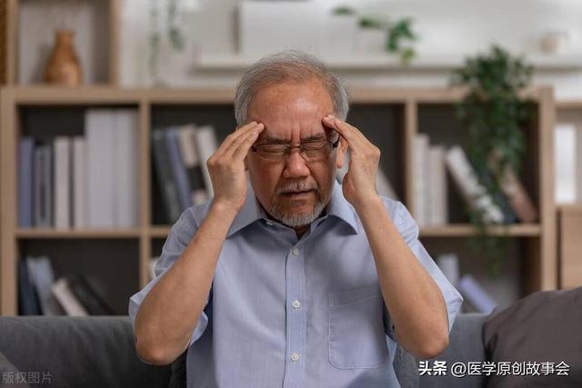 58歲男子深夜腦梗癱瘓,再次提醒:中老年人晚飯後,要少