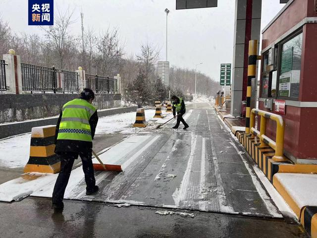 受雨雪天气影响陕西境内高速25个收费站入口封闭或限行