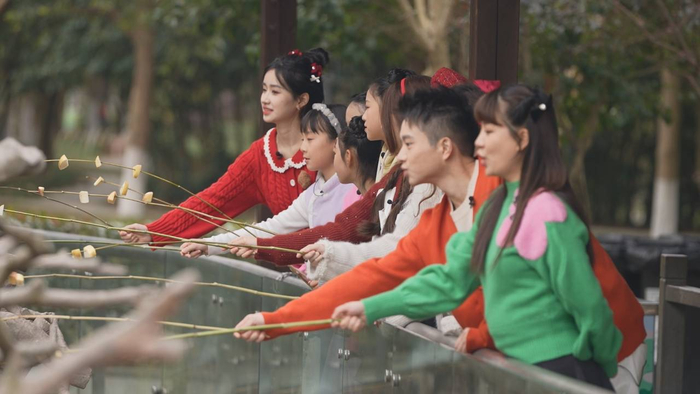 央视童声唱春节特别节目唱游我家乡多彩民俗迎新春