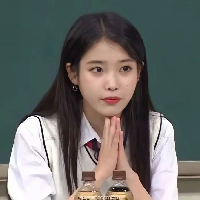 iu"清纯女高,脸蛋子yyds!"|iu|李知恩_新浪新闻