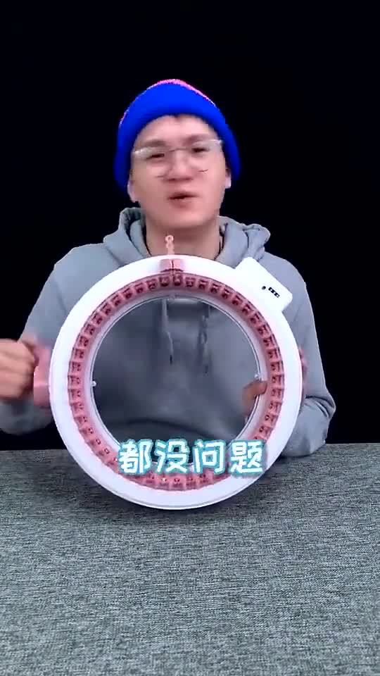 手摇编织机原来织毛衣也如此简单