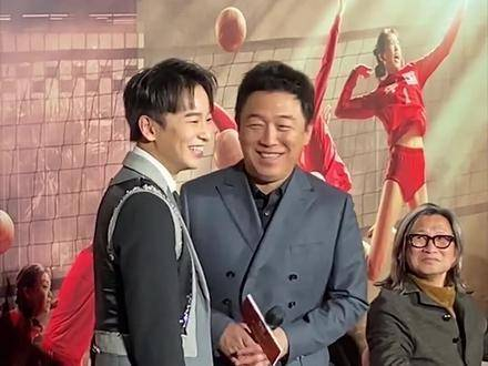 原来导演是先找了彭昱畅再找了黄渤演长大后