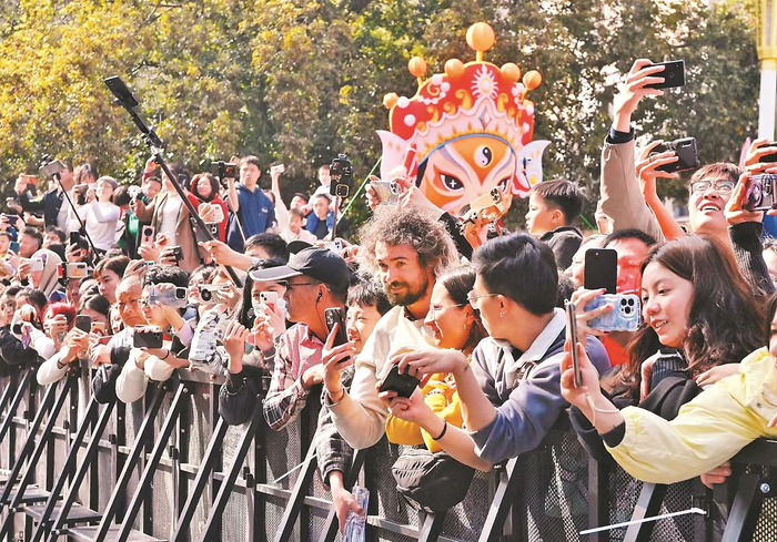 网络中国节春节普宁英歌火到了伦敦英歌舞成中华文化国际传播爆点