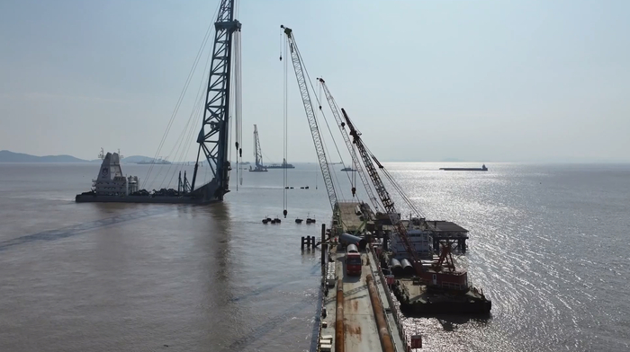 春节不打烊丨六横公路大桥建设者:热火朝天奋战"开门红"|大桥|春节|宁