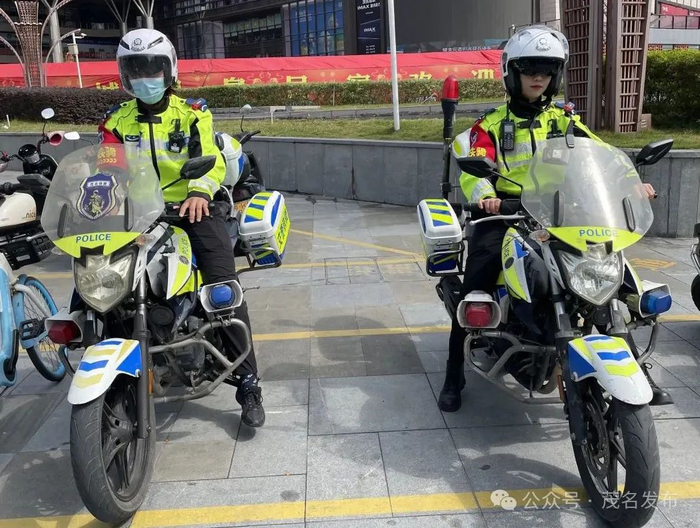 茂名交警铁骑
