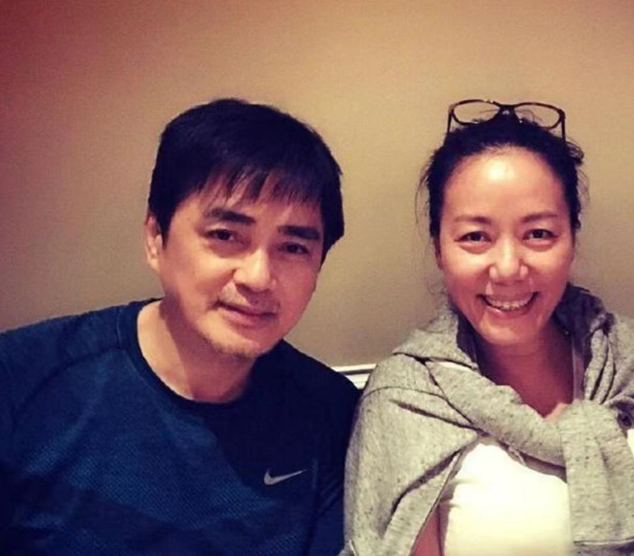 他才是80后心中的霸总天花板与妻子一眼定终身恩爱37年无绯闻把三个