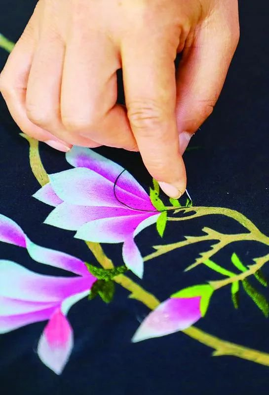 庆阳香包刺绣针法。陈飞 摄