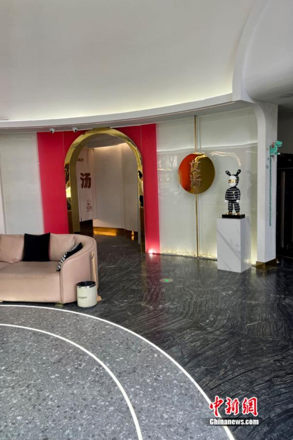 某温泉门店大厅。张钰惠 图