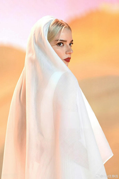 《沙丘2》伦敦首映礼另一位女演员anya|伦敦|沙丘2|穿