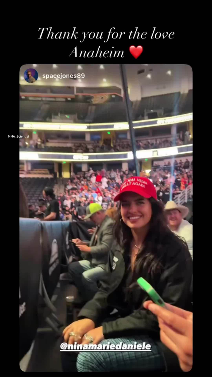 尼娜德拉马ninadrama今天被社牛表白被整害羞了