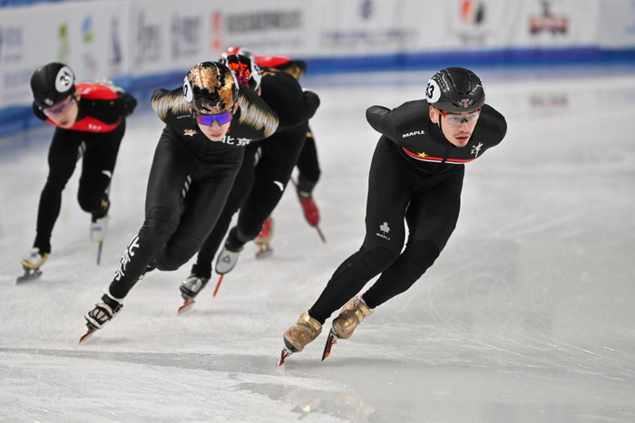 "十四冬"短道速滑开赛 冬奥冠军齐登场|冬奥会|短道