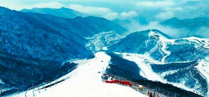 冬奥高山滑雪场地图片