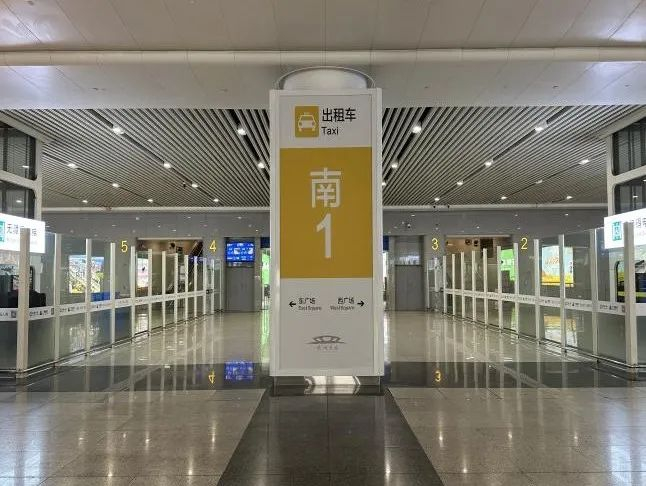 杭州东站目前有6个出租车上客点,分别为:南1,南2,南3,北1,北2,北3.