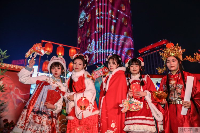 二次元新国潮,z世代过年"新姿势"|二次元_新浪新闻