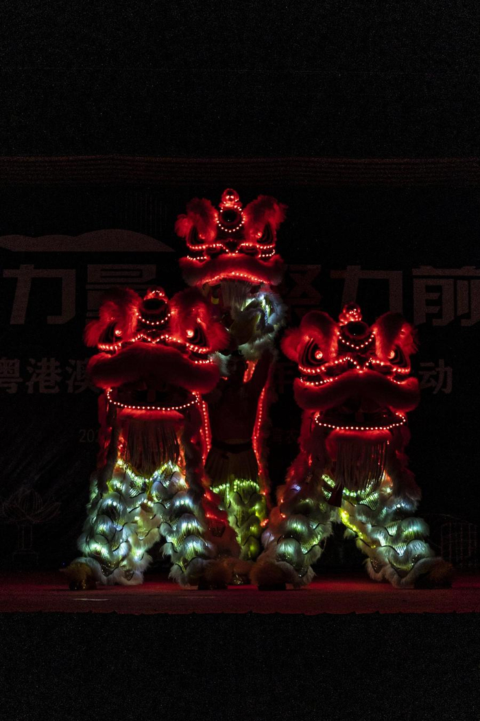 在抖音,他把非遗狮头制作的"秘方"公开了|醒狮|舞狮_新浪新闻