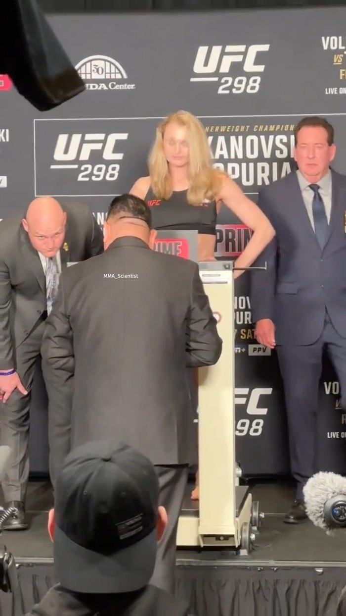 ufc298正式称重德莉娅李andrealee1255磅