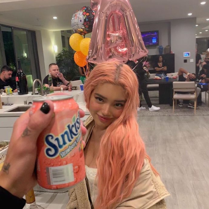 jaden smith 贾登史密斯拥有sab zada这样的女朋友,但