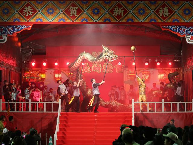 龙腾四海金龙献瑞庆新春日本多地举办龙年庆祝活动