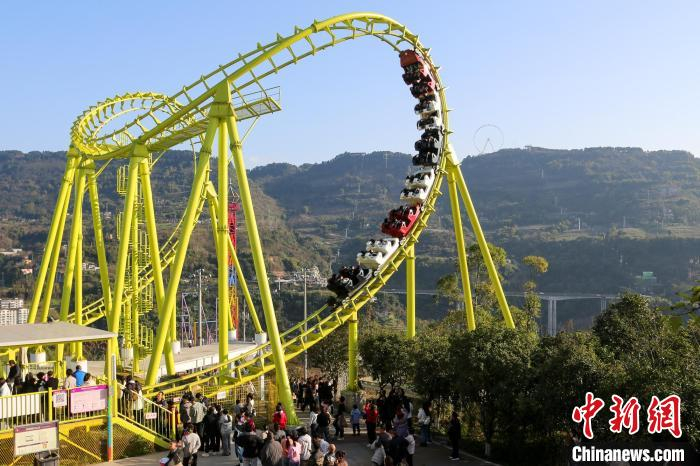 春节假期 重庆近郊游受青睐|游乐设施|重庆市_新浪新闻