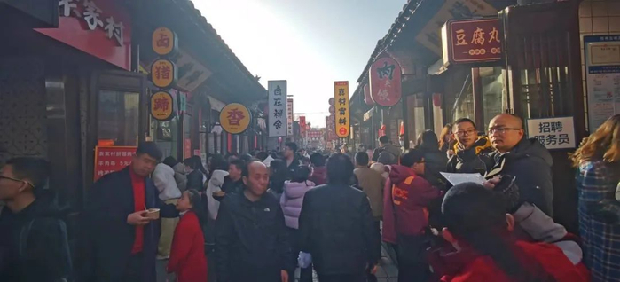 日客流量突破10万人次春节期间忻州古城景区游客爆棚