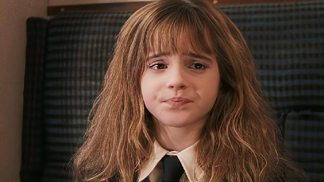 赫敏施法后哈利眼镜上的布消失了这魔咒真神奇