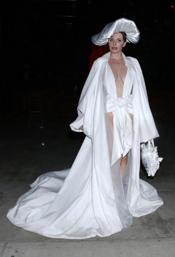 "太后"kris jenner迎来和男友的第十年|爆米花|太后|男友_新浪新闻