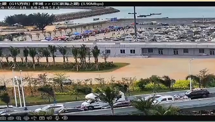 海口三港各待渡车场已饱和。海口发布实时监控截图