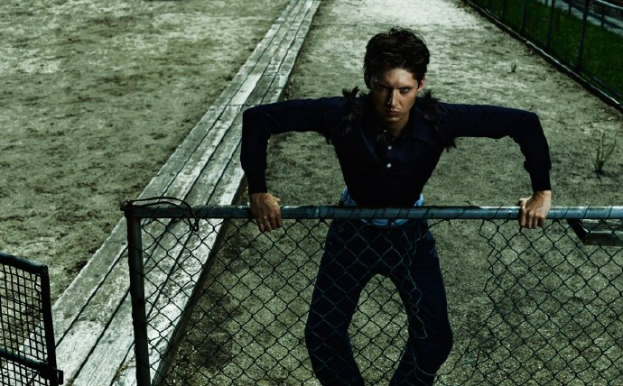 sivan登上vman magazine杂志封面……|戳爷|troye sivan|杂志封面