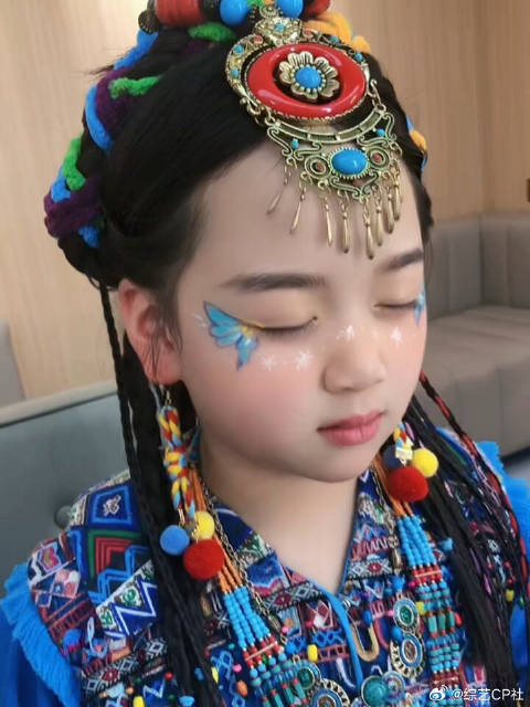 超详细儿童版蝴蝶妆03浅画一下就爱了