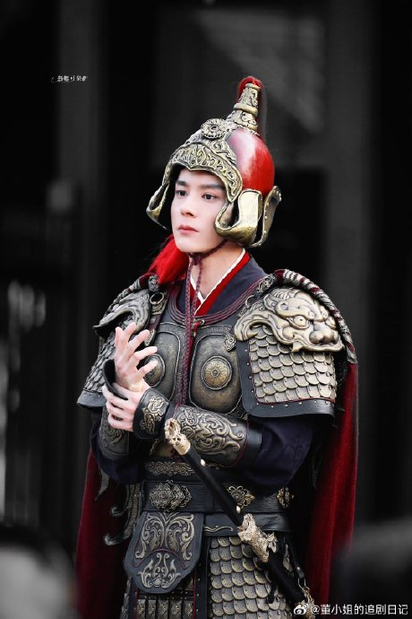 呀终于等到魏老师演古装了,与权谋好适配的一张脸……|魏哲鸣_新浪