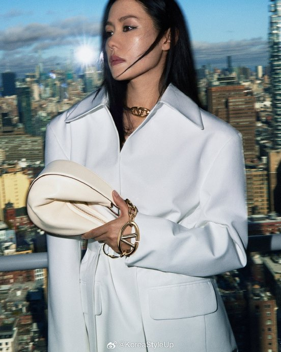 valentino spring 2024 campaign #koreastyleup[超话]#「 孙艺珍