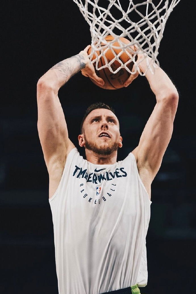 米切尔·克里克。