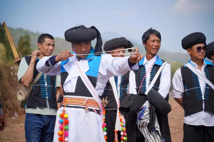 大美陇川"阔时节"一起狂欢!|傈僳族_新浪新闻