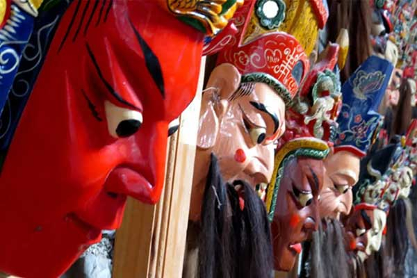 十日谈|杨晓晖:古老的傩戏,温情的慰藉|傩戏|傩面具|刘文龙_新浪新闻