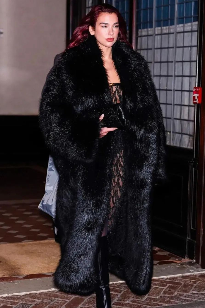 dua lipa,rihanna等明星也加入这一阵营,不难发现皮草是最易凸显「mob