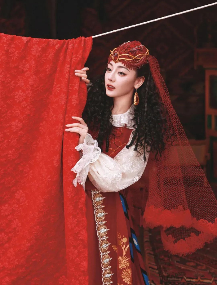 新疆的"无价之宝"竟然是ta|艾德|新疆|迪丽热巴_新浪新闻